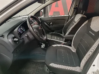 Renault Sandero photo-6